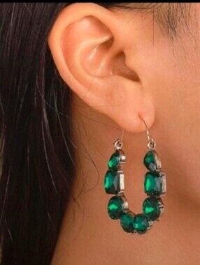 Sophia Collection-Crystal Bling Hoop Earrings - (Emerald Green 💚)